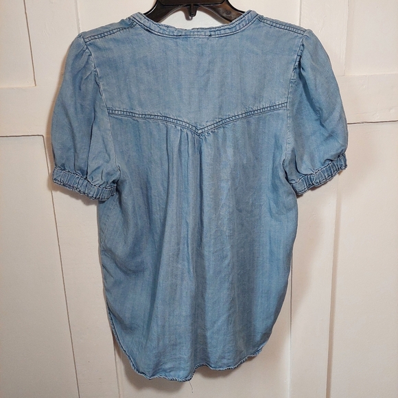 Western Boho Chambray Top – Size Medium – Lightweight Denim Blouse - Picture 8 of 8